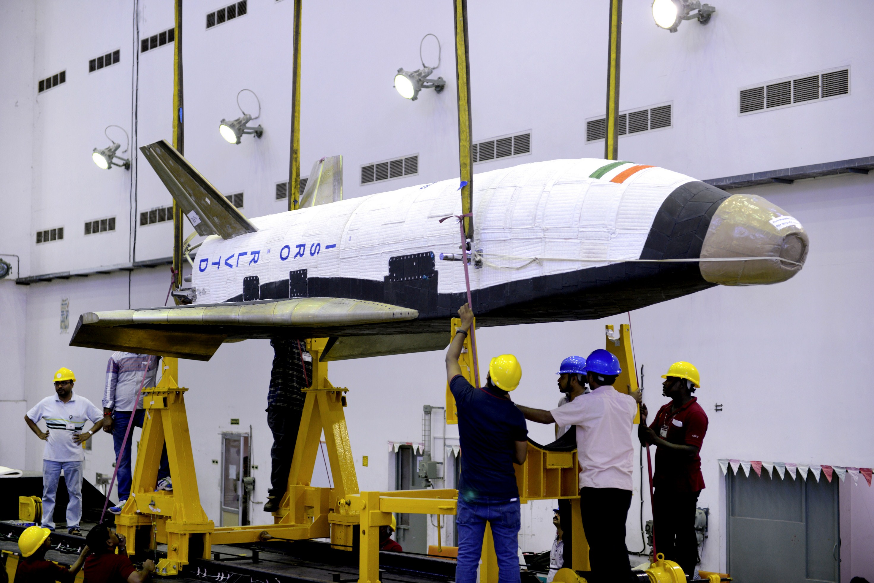 ভারতের প্রথম মহাকাশ-শাটল শীঘ্রই ফ্লাইট করবে: RLV-TD-এর সফল পরীক্ষামূলক উৎক্ষেপণের পরে ISRO