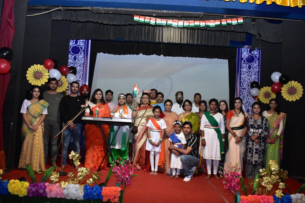 চন্দ্রিমা আর, আর ফ্যাশন হাবের উদ্যোগে ৭৬ তম স্বাধীনতা দিবস উপলক্ষে দেশাত্মবোধক অনুষ্ঠানের আয়োজন