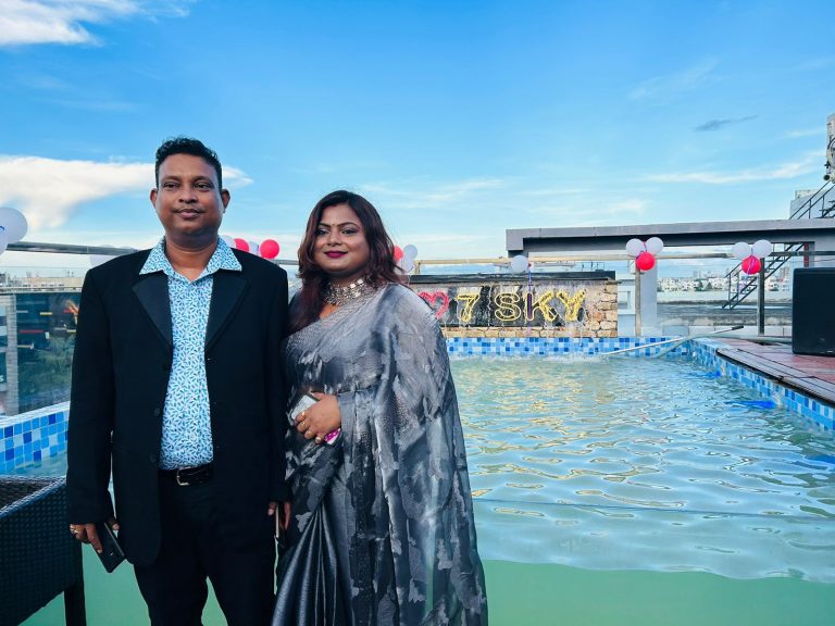 হুক্কা বার রেস্টুরেন্ট আর খোলা আকাশের নিচে কফি বার এই দুইয়ের নতুন দিশা চিনার পার্কে
