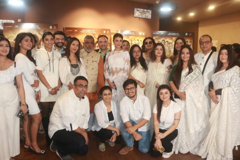 আসন্ন টলিউড মুভি ‘সাদা রঙের পৃথিবী’- র গ্র্যান্ড পোস্টার লঞ্চ