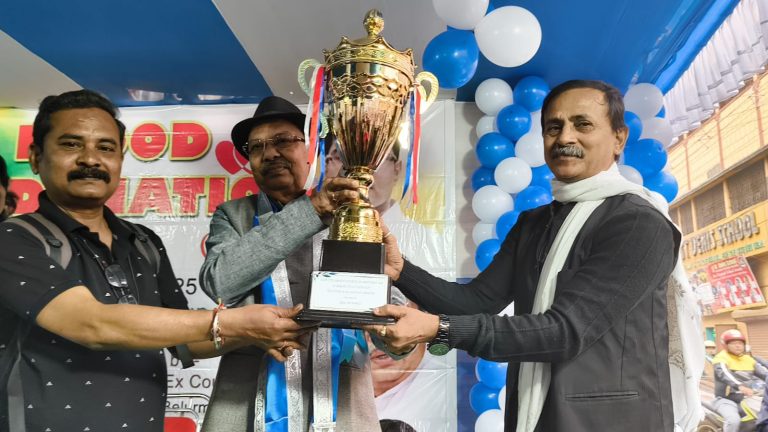 প্রয়াত চিত্র সাংবাদিক রণি রায়-কে মরণোত্তর সংবর্ধনা প্রদান