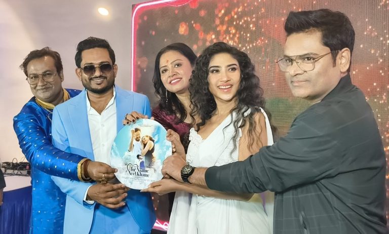 মুক্তি পেলো তোর নামে নীল খামে’, এবং ‘চল পালাই’ নামাঙ্কিত দুটো আধুনিক গান